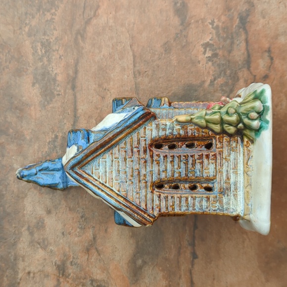 "Peace on Earth" Christmas Church Tealite Holder - Picture 4 of 7